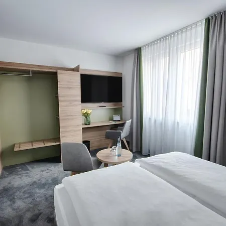 Hotel Kupferzell 酒店 4*